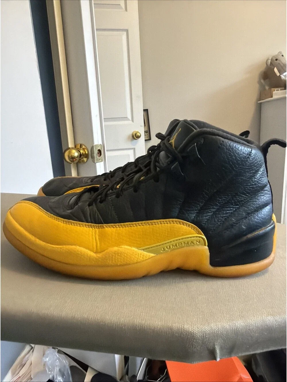 Nike Air Jordan 12 Retro Black University Gold Size 9 Men 130690-070